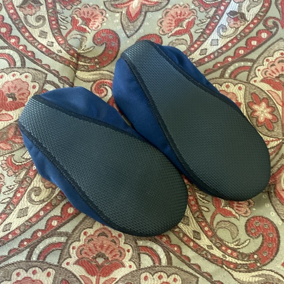 Boys navy water socks - Picture 2 of 3